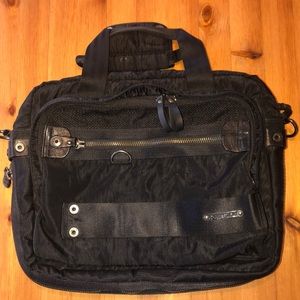 Men’s Diesel messenger bag. Black.